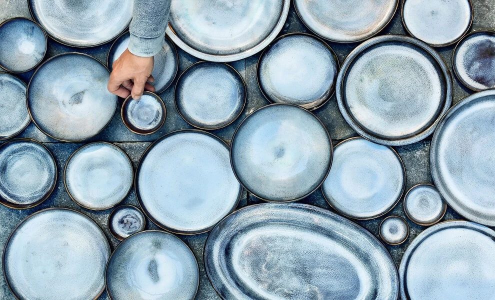 Serax Pure Bord Met Hoge Rand M ø 23,5 Cm Keramiek Blue Glazed - Afbeelding 4